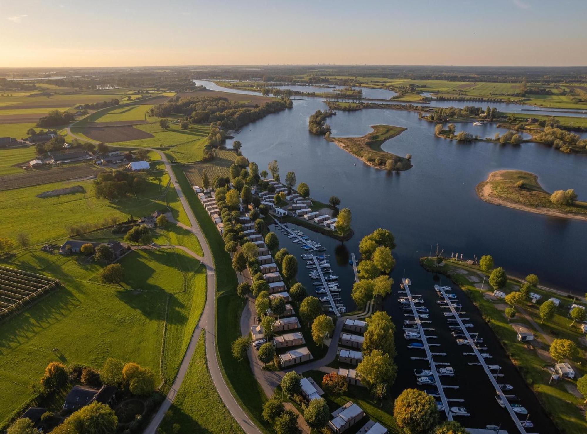 Marinapark Bad Nederrijn Hotel Maurik Eksteriør billede